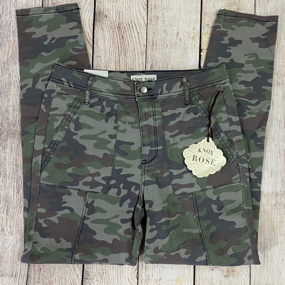 NWT Knox Rose Camo Size 8 Leggings Style Stretchy